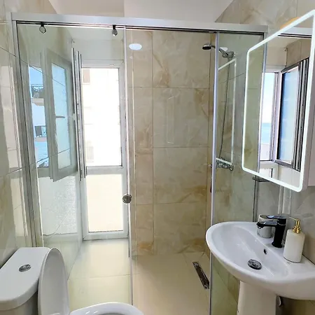 Modern Sea View In فندق-كبسولة